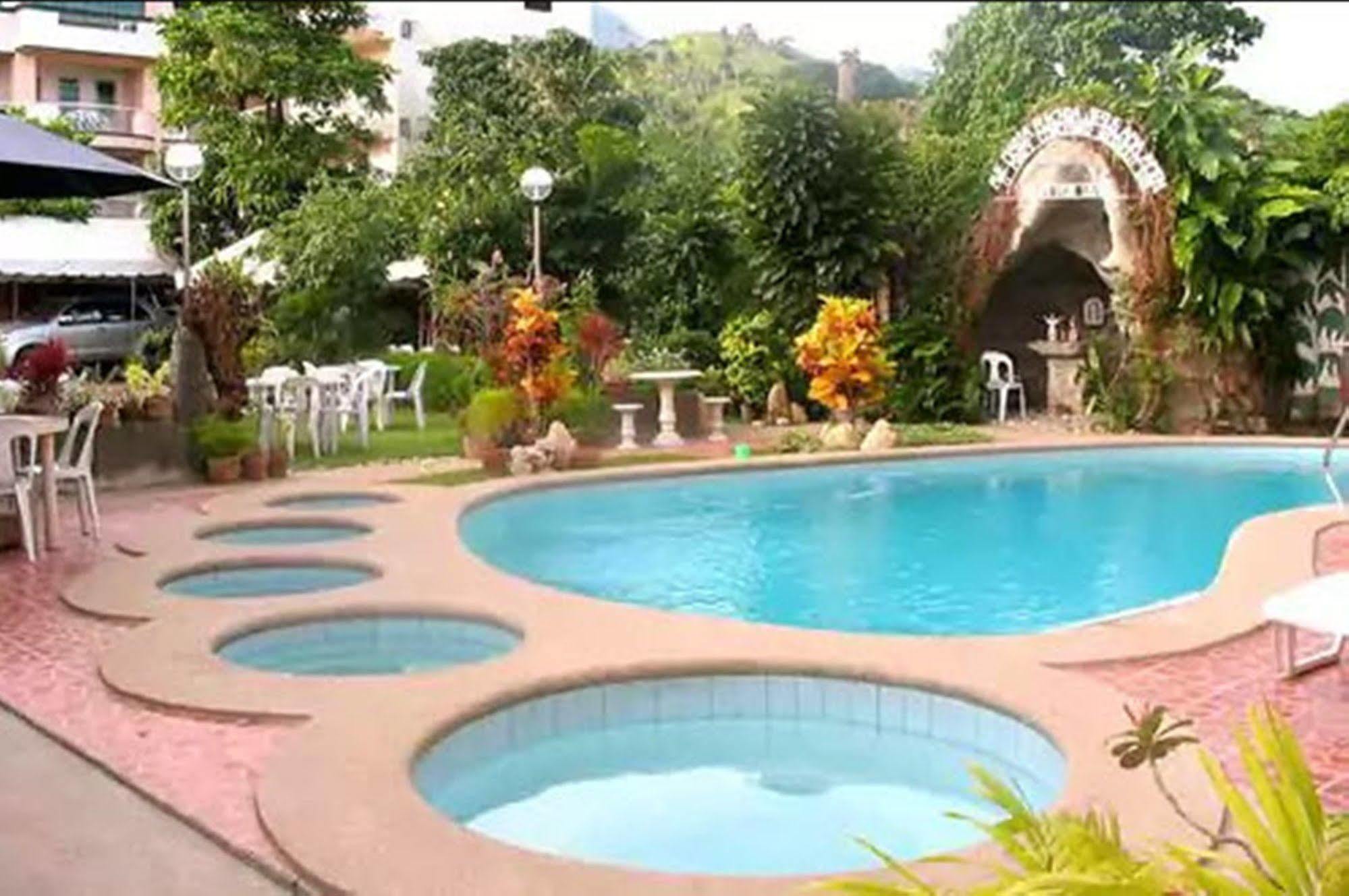 Apartelle De Francesca Puerto Galera Bagian luar foto