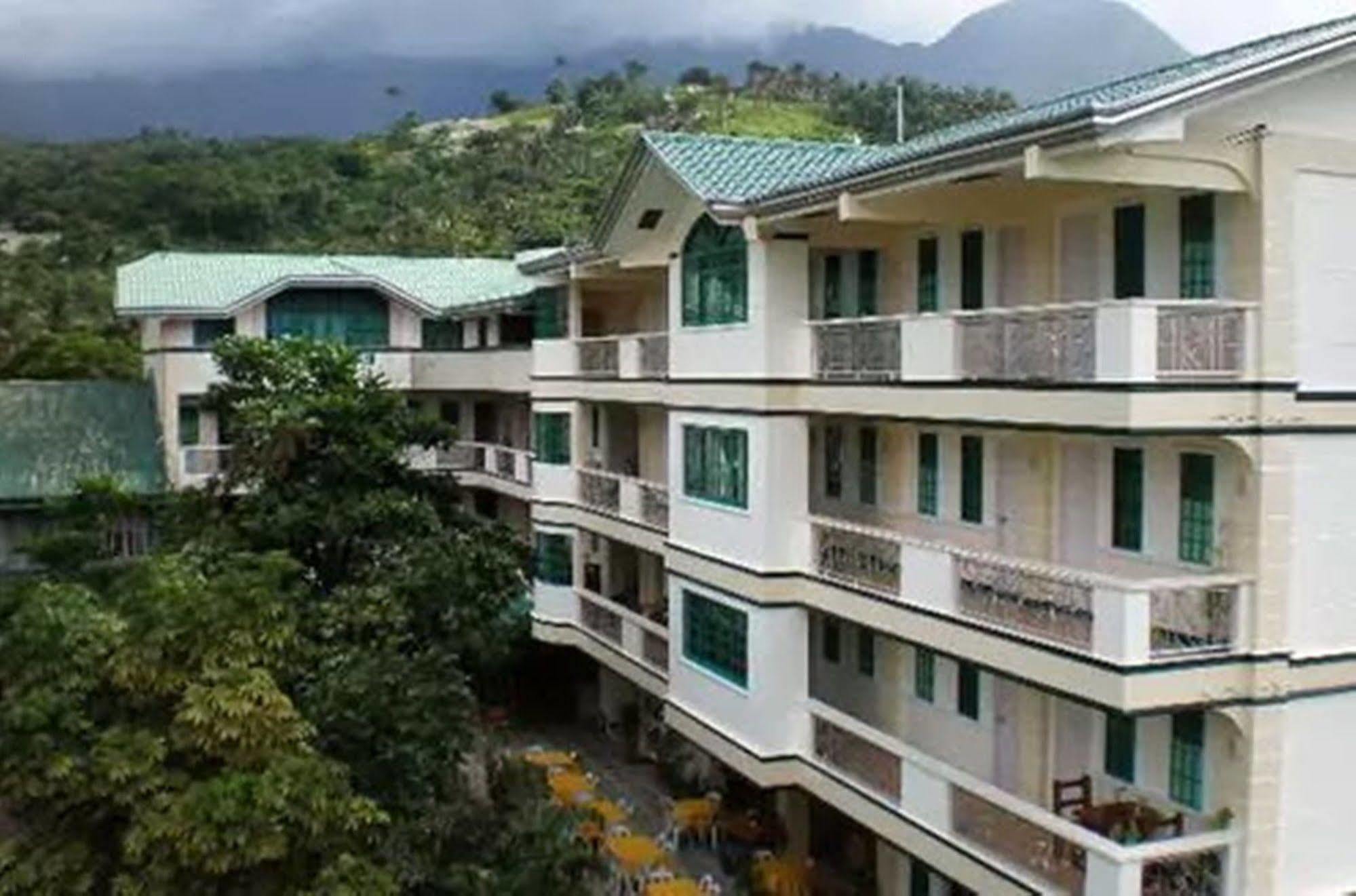 Apartelle De Francesca Hotel Puerto Galera Bagian luar foto